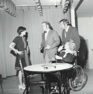 Making Debut. - Tempe Daily News, October 10 1977