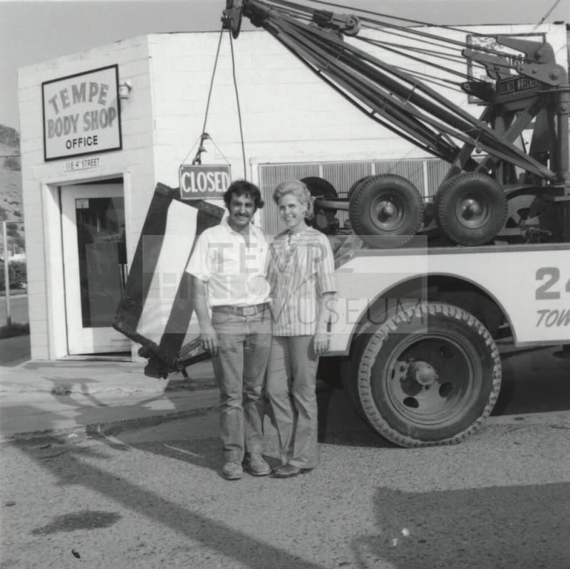 Closed Permanently. - Tempe Daily News, October 10 1977
