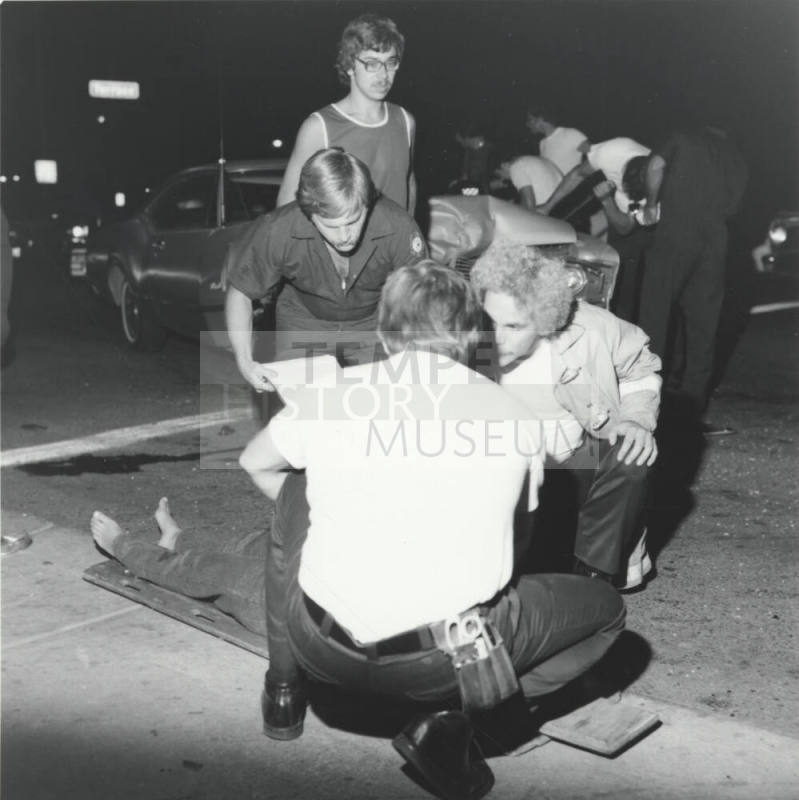Trapped. - Tempe Daily News, October 6 1977