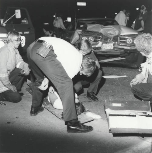 Trapped. - Tempe Daily News, October 6 1977