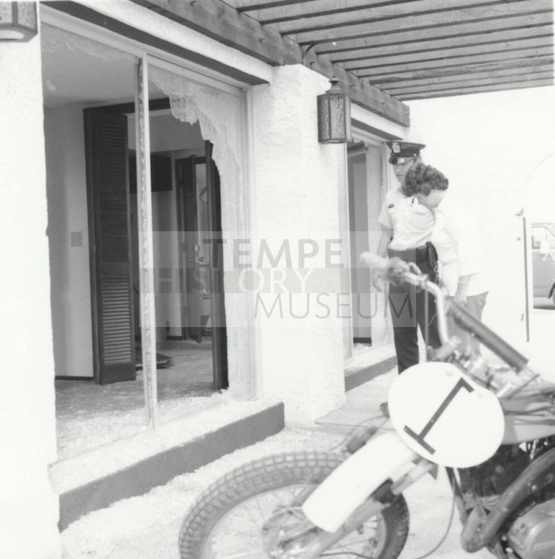 Smashing Entrance - Tempe Daily News,  October 5, 1977