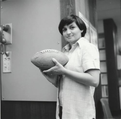 Kick-Off-For Curry - Tempe Daily News - October 7, 1977