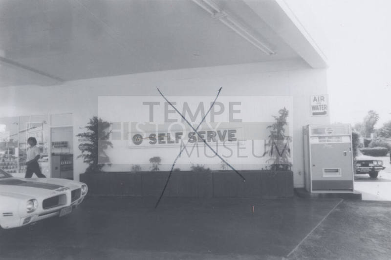76 Union Gasoline Station - 830 South Mill Avenue, Tempe, Arizona