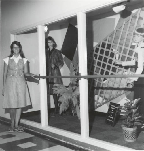 Learning By Doing - Tempe Daily News,        October 6, 1977