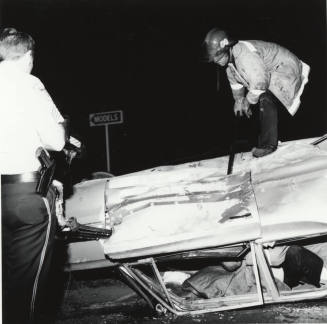 Bottom Side Up - Tempe Daily News - October 8, 1977 - (4 of 11)
