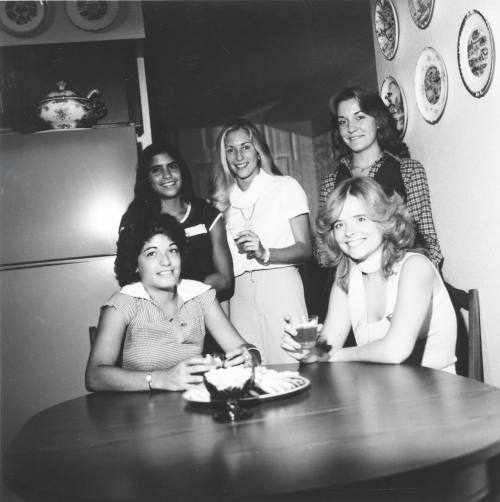 A Junior Miss Among Them? - Tempe Daily News - October 14, 1977