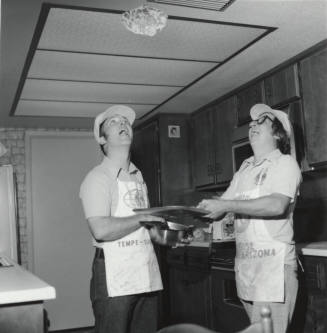 UFO On The Loose - Tempe Daily News,         October 13, 1977