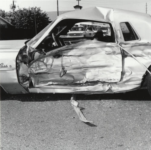 Red Light Crash - Tempe Daily  News,                Ocober 15,1977