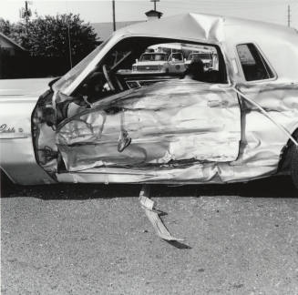 Red Light Crash - Tempe Daily  News,                Ocober 15,1977