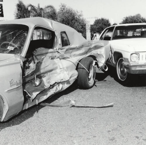 Red Light Crash - Tempe Daily  News,                Ocober 15,1977