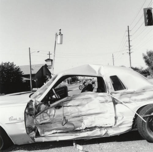 Red Light Crash - Tempe Daily  News,                Ocober 15,1977