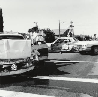 Red Light Crash - Tempe Daily  News,                Ocober 15,1977