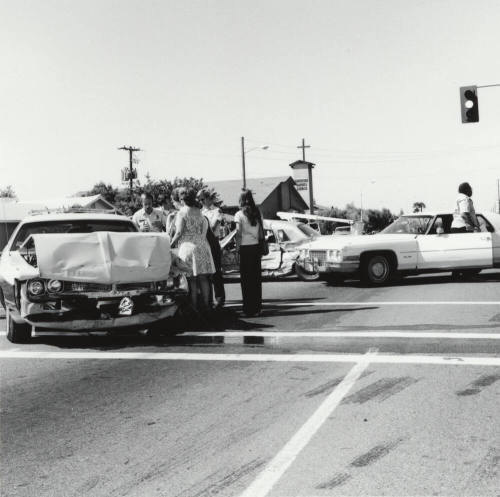 Red Light Crash - Tempe Daily  News,                Ocober 15,1977