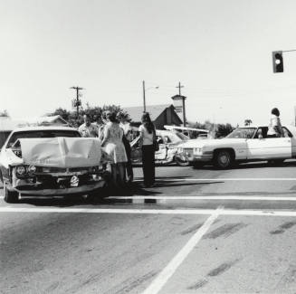 Red Light Crash - Tempe Daily  News,                Ocober 15,1977