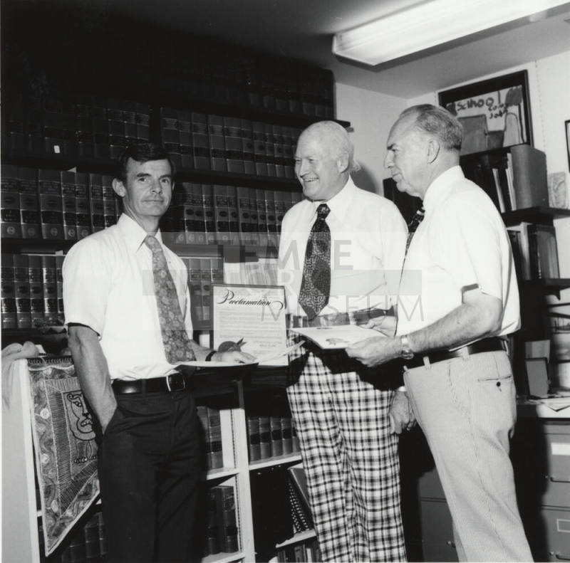 Planning UN Day - Tempe Daily News - October 20, 1977