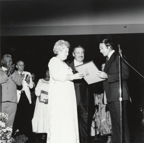 Award Ceremony - Governor Raul Castro