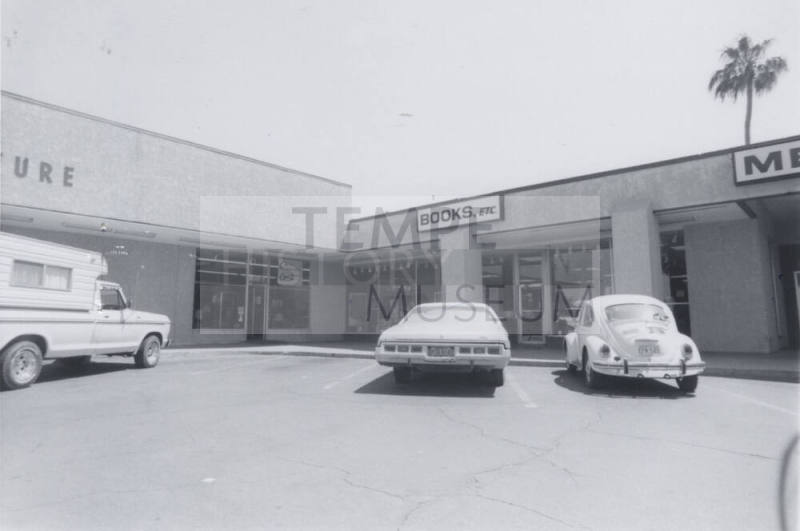 Books, Etc. - 901 South Mill Avenue, Tempe, Arizona