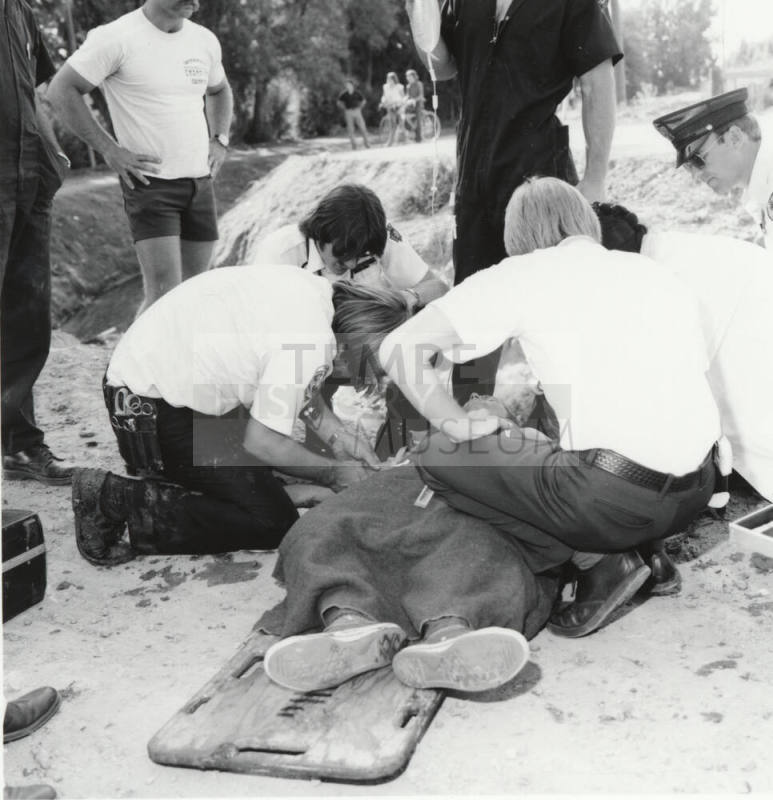 Daredevil Injured - Tempe Daily News, October 18, 1977