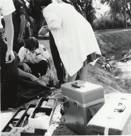 Daredevil Injured. - Tempe Daily News, October 18 1977