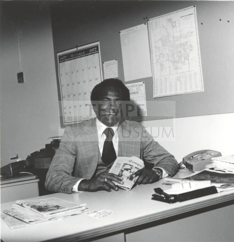 Sun Devil Kicks off On New Kind of Campaign. - Tempe Daily News, October 20 1977
