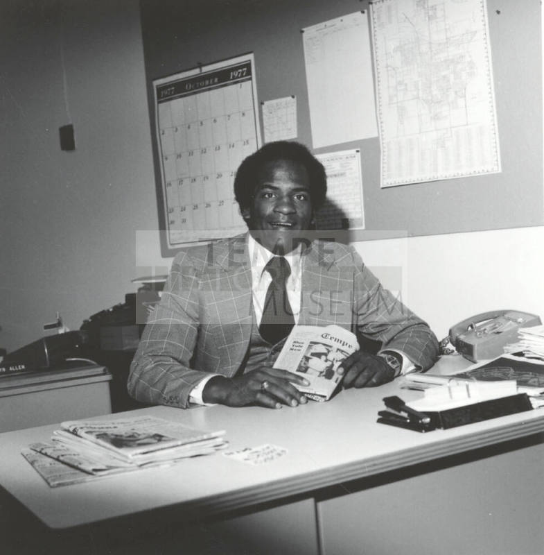 Sun Devil Kicks off On New Kind of Campaign. - Tempe Daily News, October 20 1977