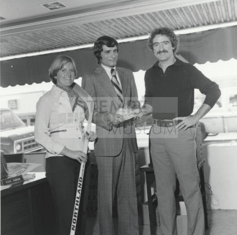 Hockey. - October 1977