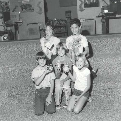 Wares For a Carnival. - Tempe Daily News, October 25 1977