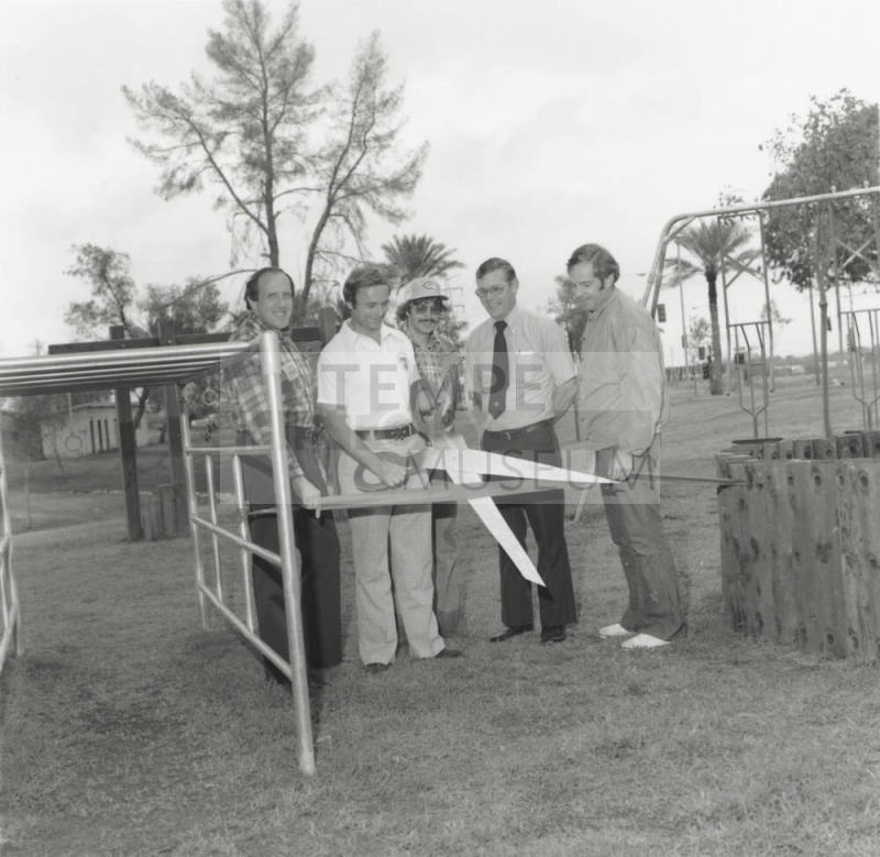 Redeveloped Park. - Tempe Daily News, October 31 1977