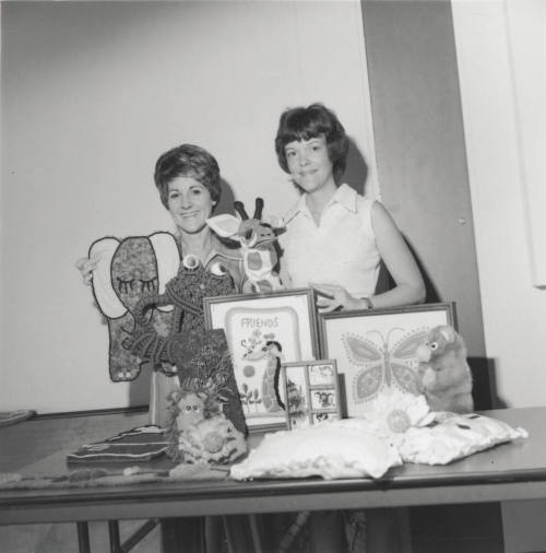 Crafts. - October 1977