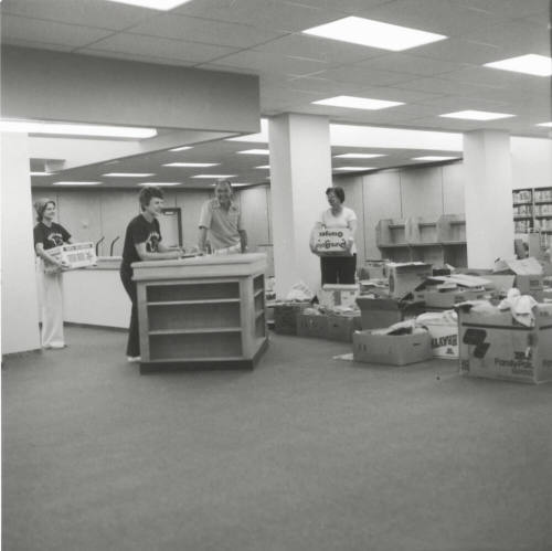 Moving In - Tempe Daily News - November 7, 1977 (2 of 2)