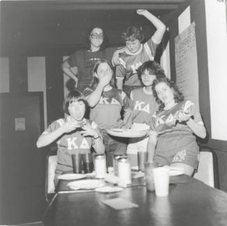 "Too Much Can Be Sickening" - Tempe Daily News - November 8, 1977 - (2 of 2)