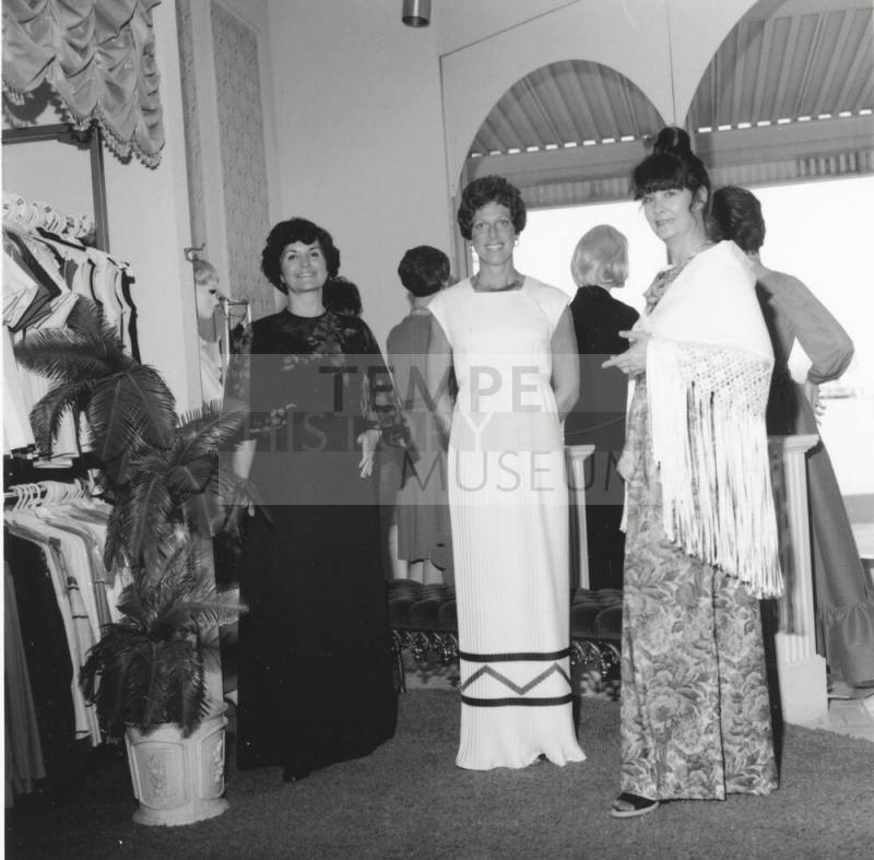 Holiday Dress-up - Tempe Daily News - November 5, 1977 - (1 of 2)