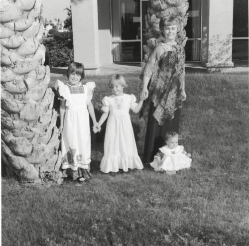 Fashions For Ladies - Tempe Daily News - November 12, 1977 - (1 of 2)