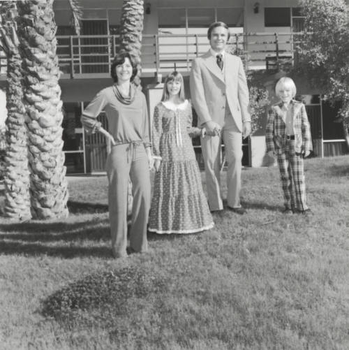 A Family Affair... - Tempe Daily News - November 17, 1977