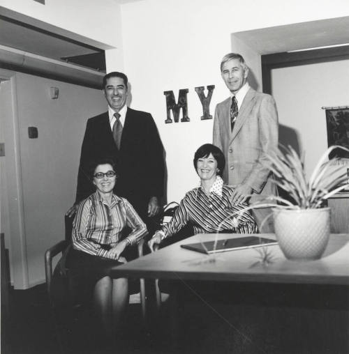 It's 'Their' Realty. - Tempe Daily News, November 16 1977