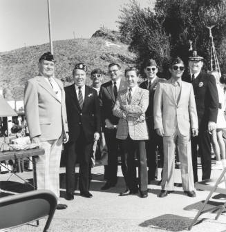 Watching the Parade Go By. - Tempe Daily News, November 21 1977