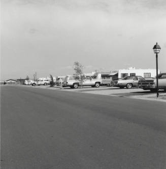 Travelers Paradise. - Tempe Daily News, November 10 1977