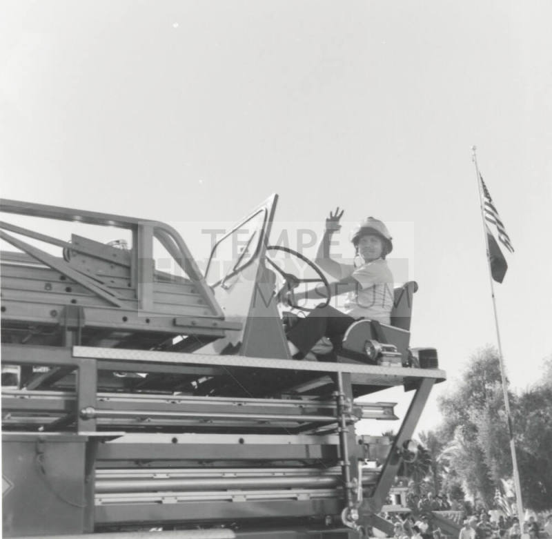 Parade 'Caboose', Tempe Daily News, November 12, 1977