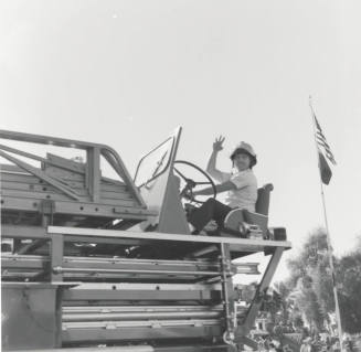 Parade 'Caboose', Tempe Daily News, November 12, 1977