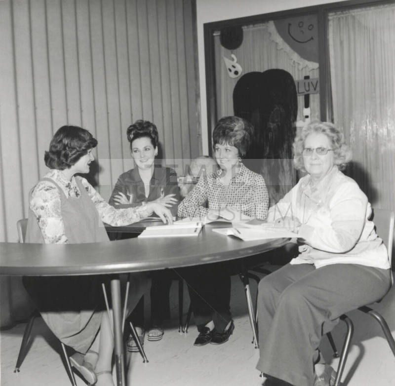 Never Too Late To Learn - Tempe Daily News - November 18, 1977 - (2 of 2)