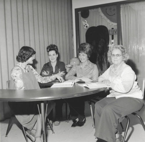 Never Too Late To Learn - Tempe Daily News - November 18, 1977 - (2 of 2)