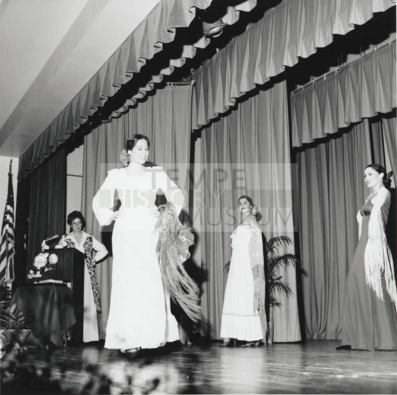 Unidentified Staged Event - November 1977 - (4 of 7)