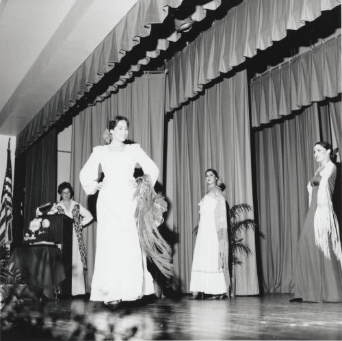 Unidentified Staged Event - November 1977 - (4 of 7)