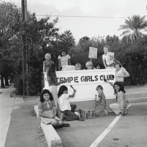 Sugar, Spice And ...Paint - Tempe Daily News - November 22, 1977
