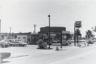 Standard Gasoline Station - 949 South Mill Avenue, Tempe, Arizona