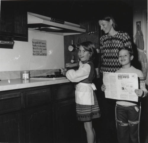 Cooking up A Safety. - Tempe Daily News, December 2 1977
