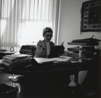 Work Goes On. - Tempe Daily News, December 7 1977