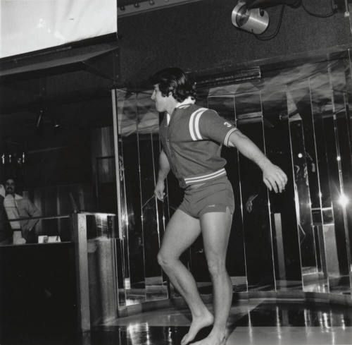 All Eyes Are On- What? - Tempe Daily News, December 2 1977