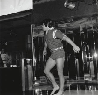 All Eyes Are On- What? - Tempe Daily News, December 2 1977