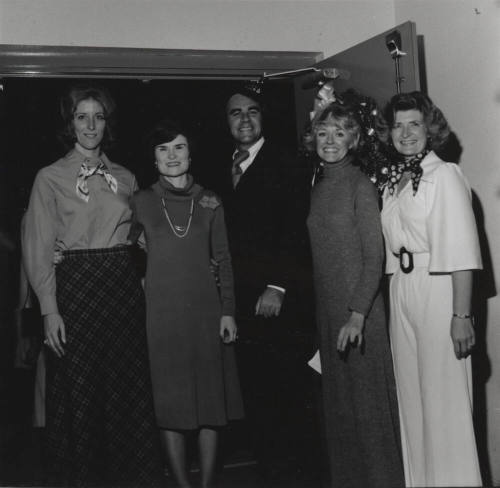 Season for friends. - November 1977